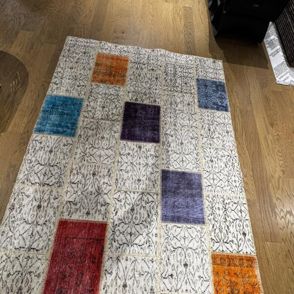 Ivory Canvas Patchwork Rug – Handmade Color Accents Carpet