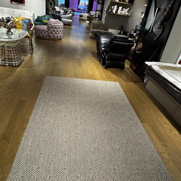 Modern Diamond Pattern Area Rug – Neutral Beige & Gray Scandinavian Design