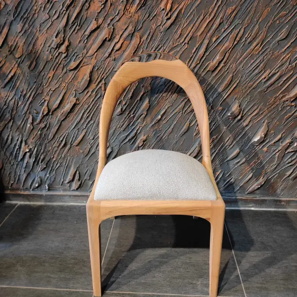 Modern Walnut Wood Chair – Stylish and Comfortable Wooden Seating