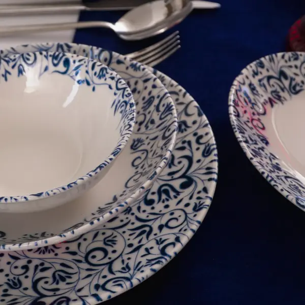 Laleli Porcelain Dinnerware Set (24 Pieces)