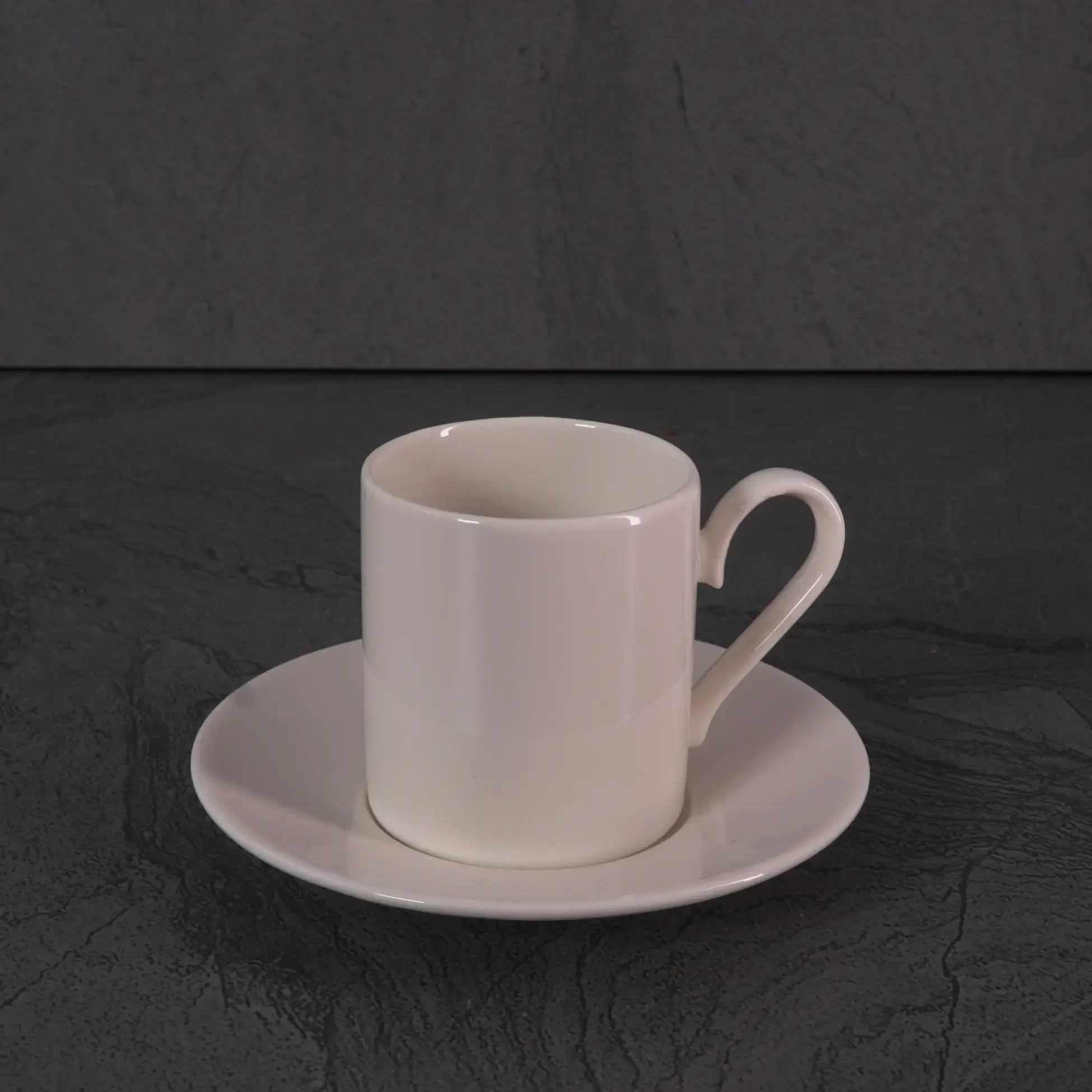 Derun Minimalist White Porcelain Coffee Cup Set with Modern Design for Everyday Elegance