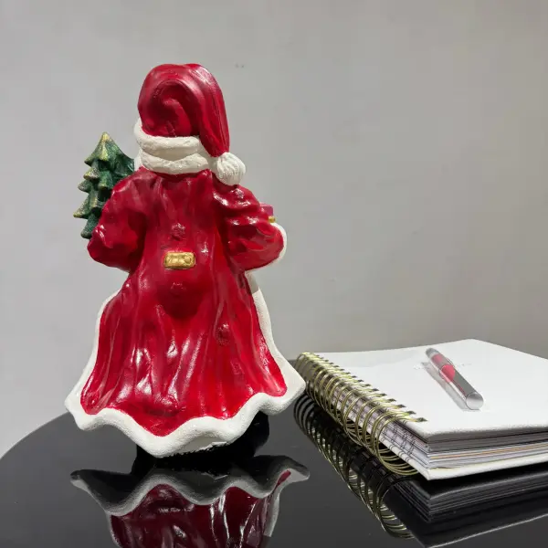 Ferozzi Classic Santa Claus Figurine with Checkered Vest – Handcrafted Festive Holiday Decoration