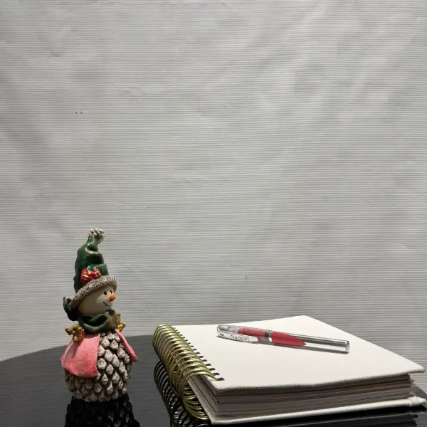 Pinecone Snowman Figurine - Statue (Handmade)