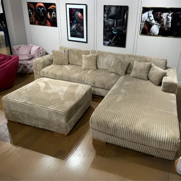 Ozii 4-Piece Sectional With Ottoman