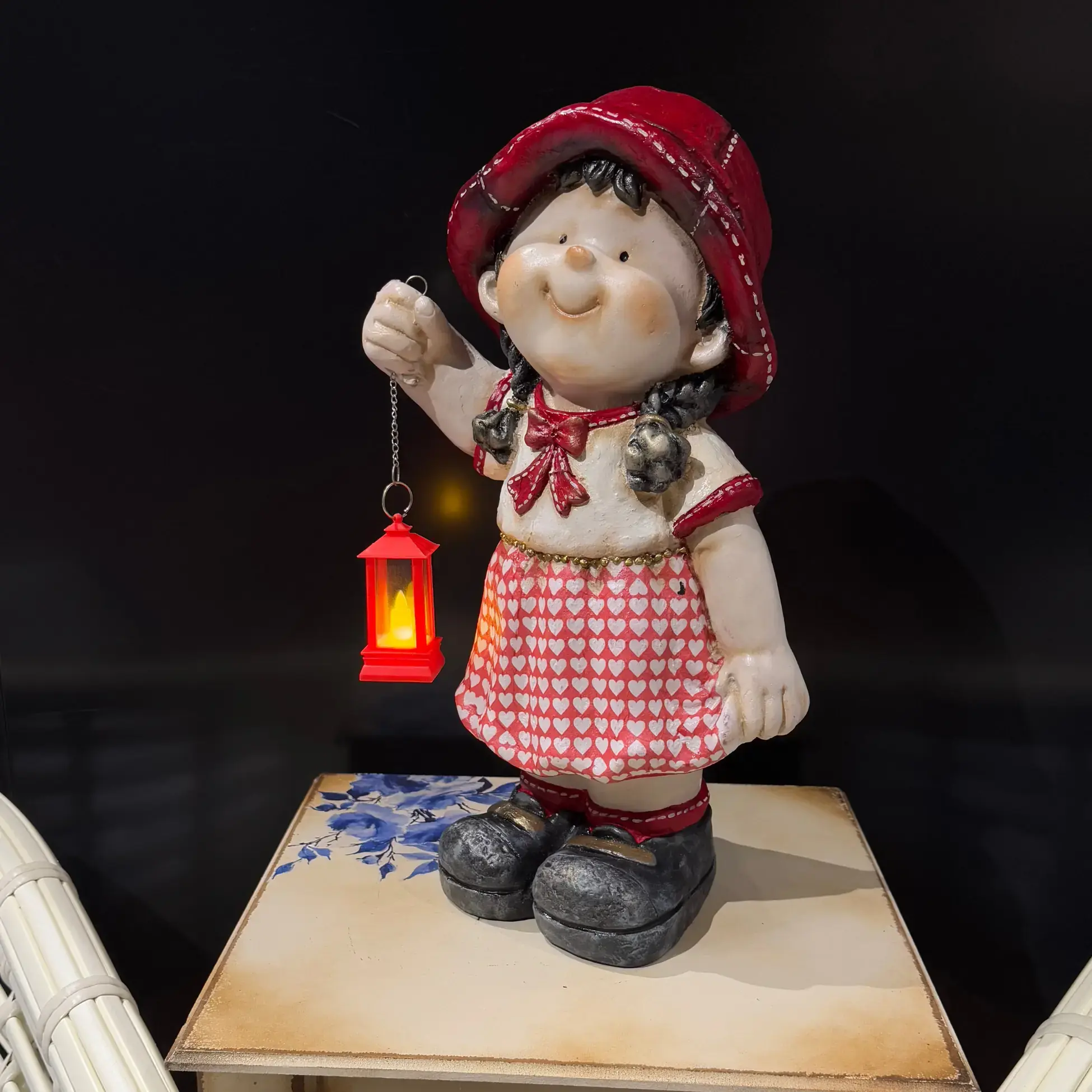 Ferozzi Handmade Garden Girl with Lantern Decorative Figurine