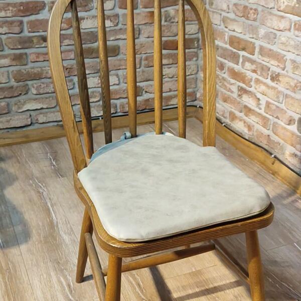 Walnut American Chair Gry