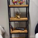 Modern Metal Bookshelf – Stylish and Versatile Decorative Shelf Unit with Walnut Wood Shelves