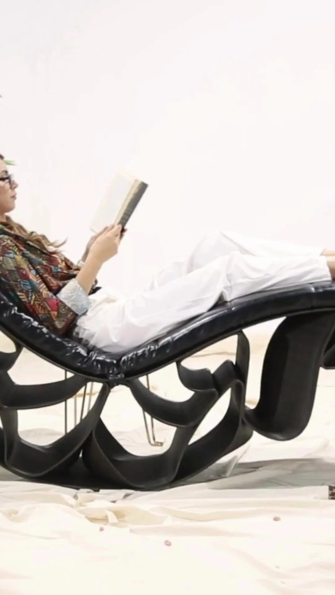 Ferozzi Relax Glide – Customizable 3D-Printed Rocking Chair for Comfort and Style