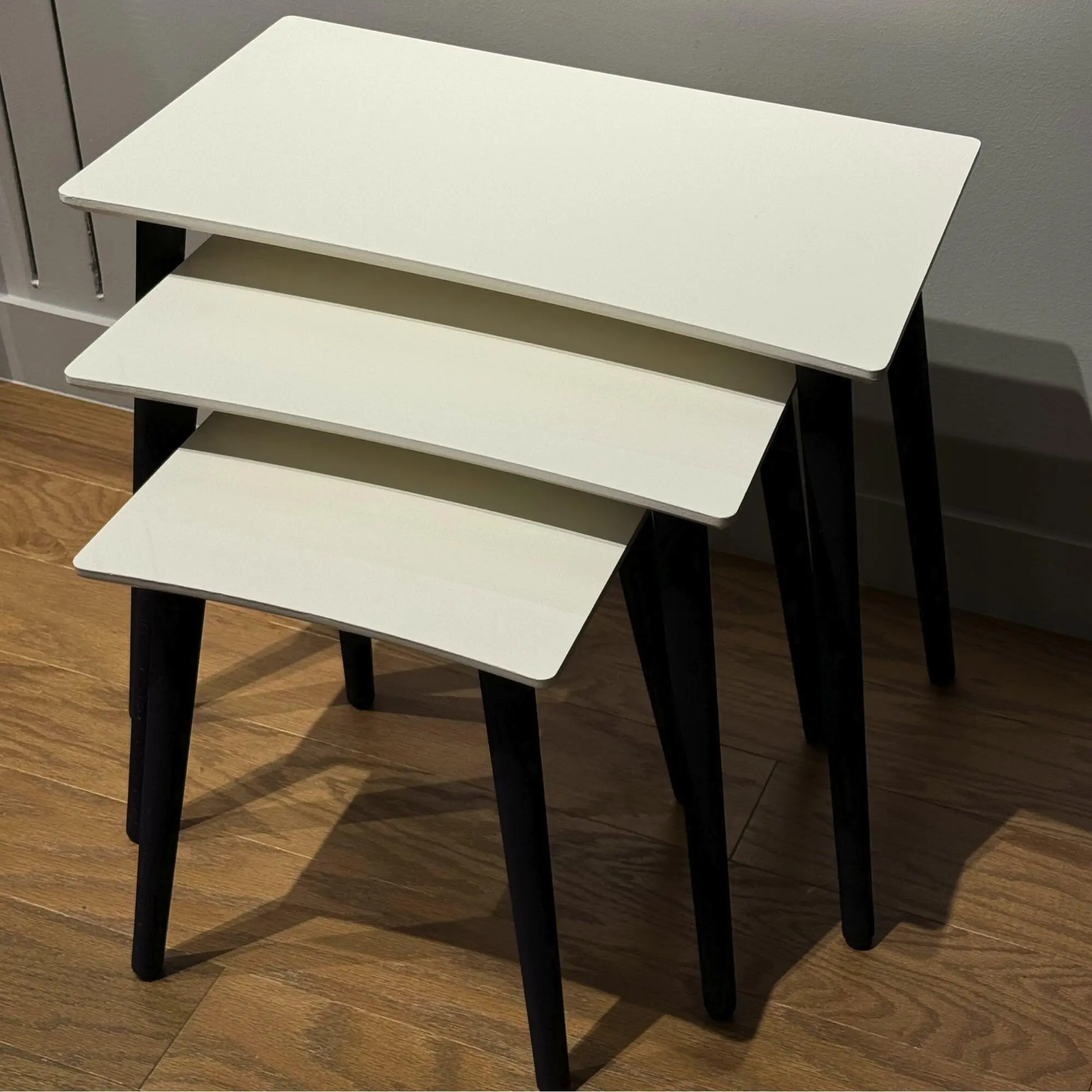 S12 Nesting Table
