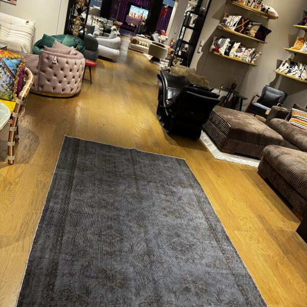 Smoky Elegance Rug – Handwoven Dark Grey Vintage Carpet