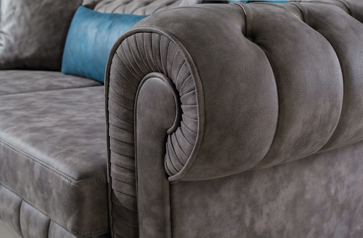 Athens Chesterfield Sofa – sofa detail view 9 | Ferozzi