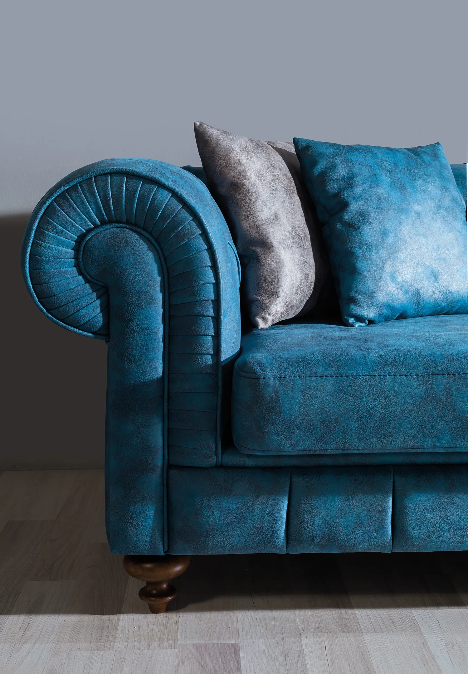 Athens Chesterfield Sofa – sofa detail view 10 | Ferozzi
