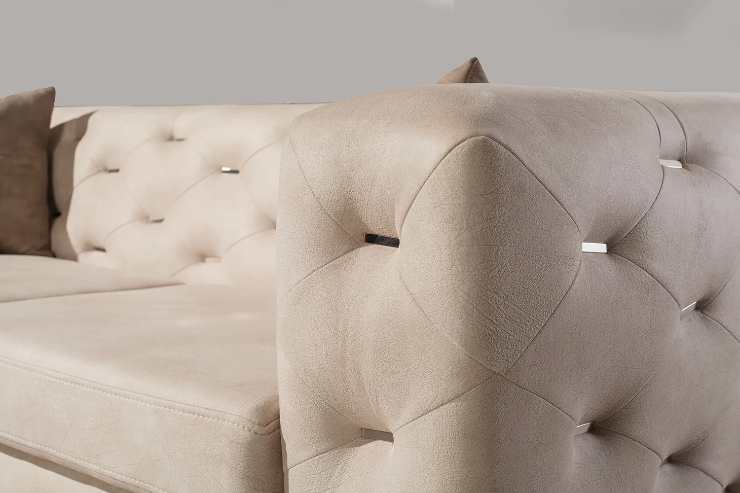 Columbus Sofa – sofa detail view 10 | Ferozzi