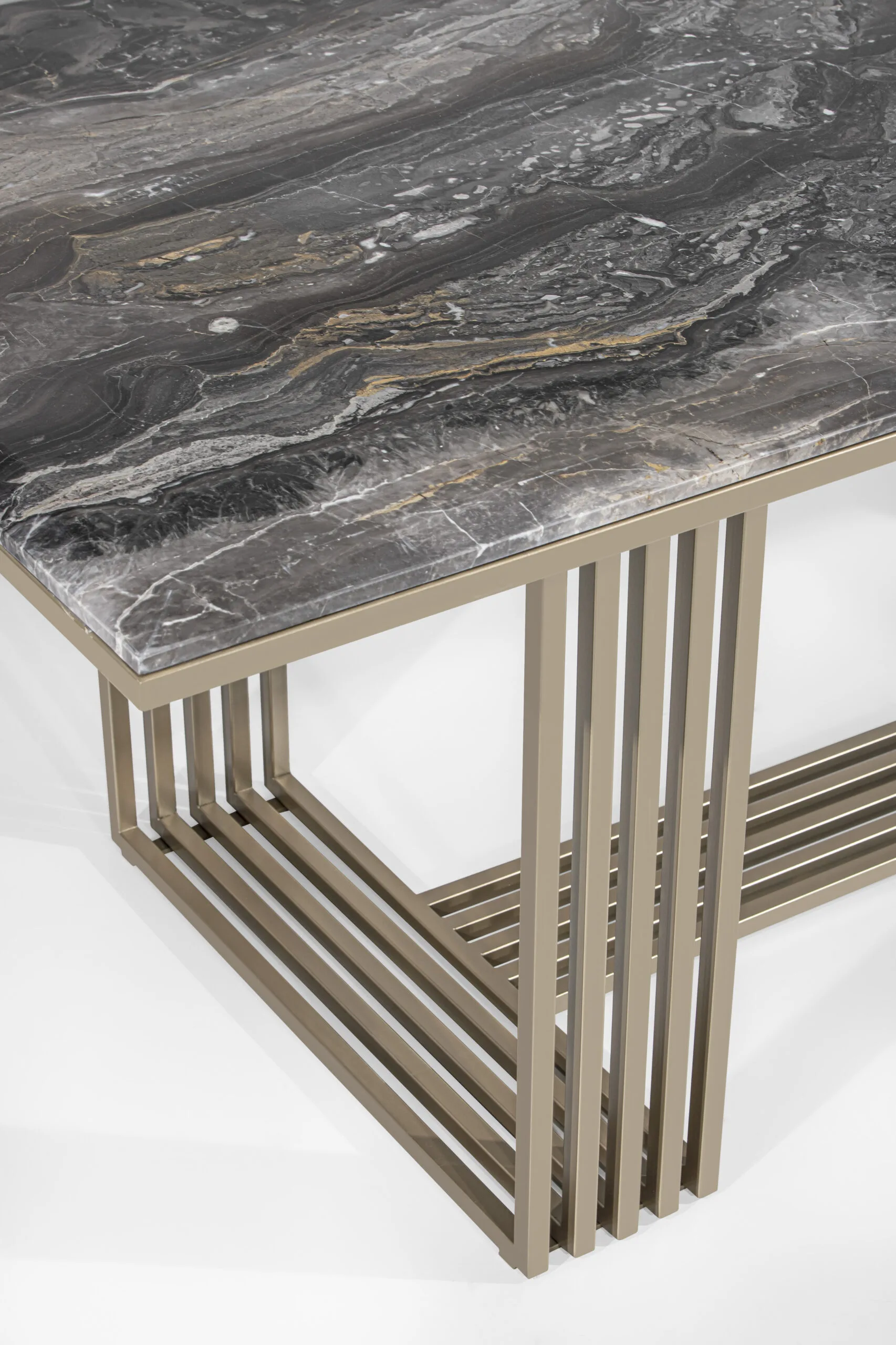 Crimson Marble Dining Table – dining table detail view 3 | Ferozzi