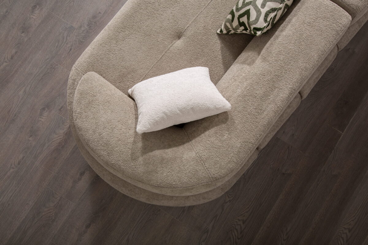 Gainesville Sofa – sofa detail view 13 | Ferozzi