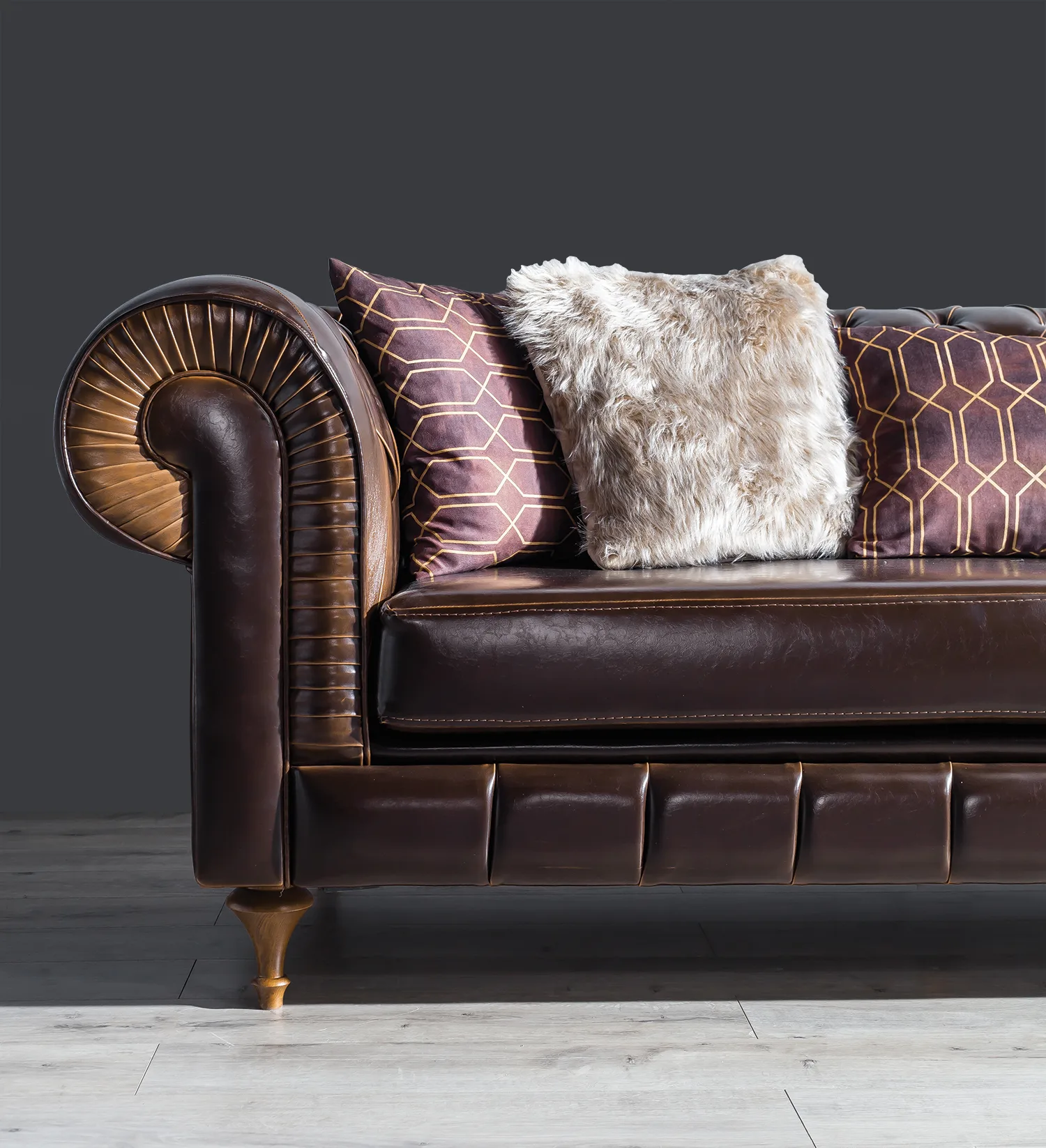 Macon Sofa – sofa detail view 7 | Ferozzi