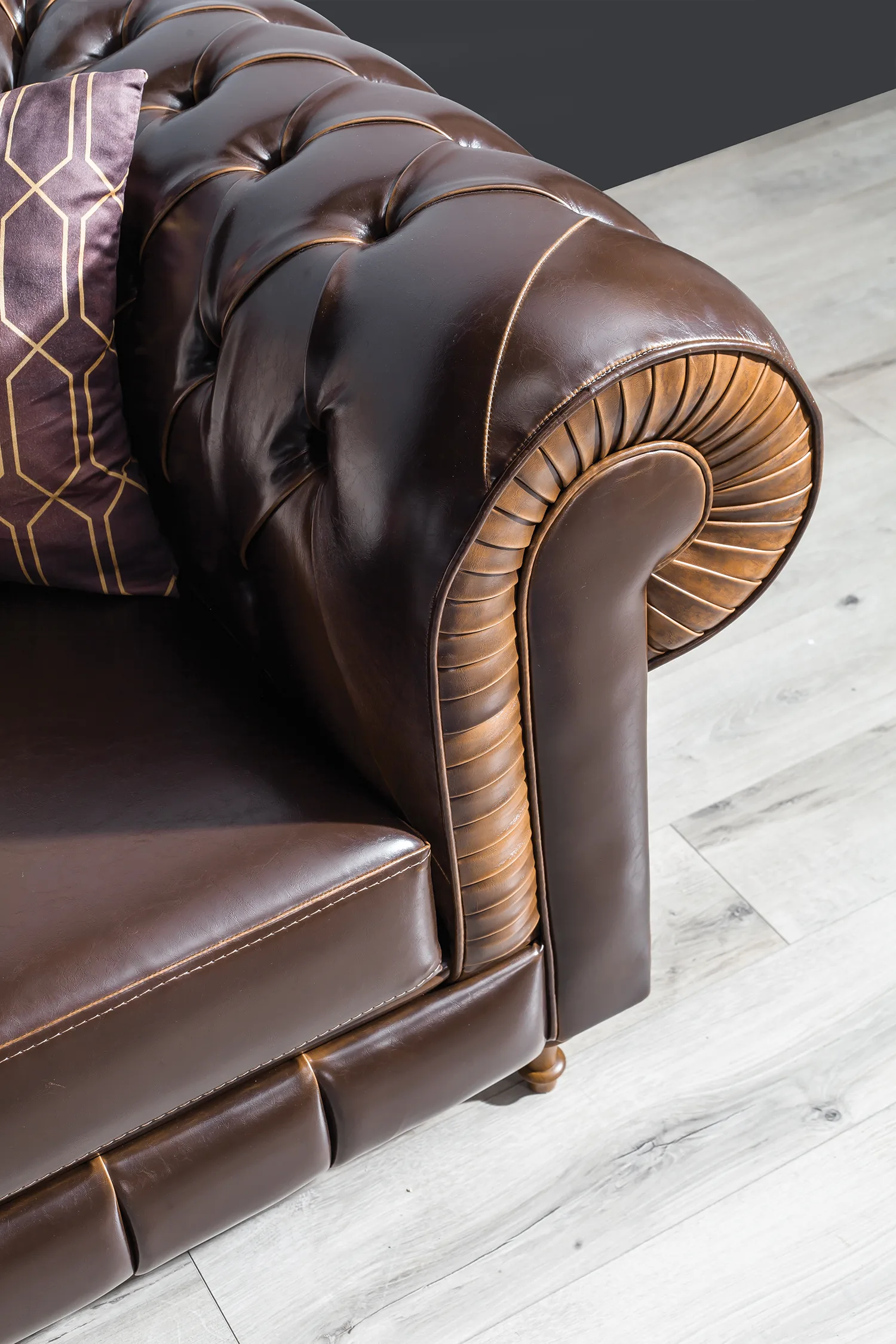 Macon Sofa – sofa detail view 8 | Ferozzi