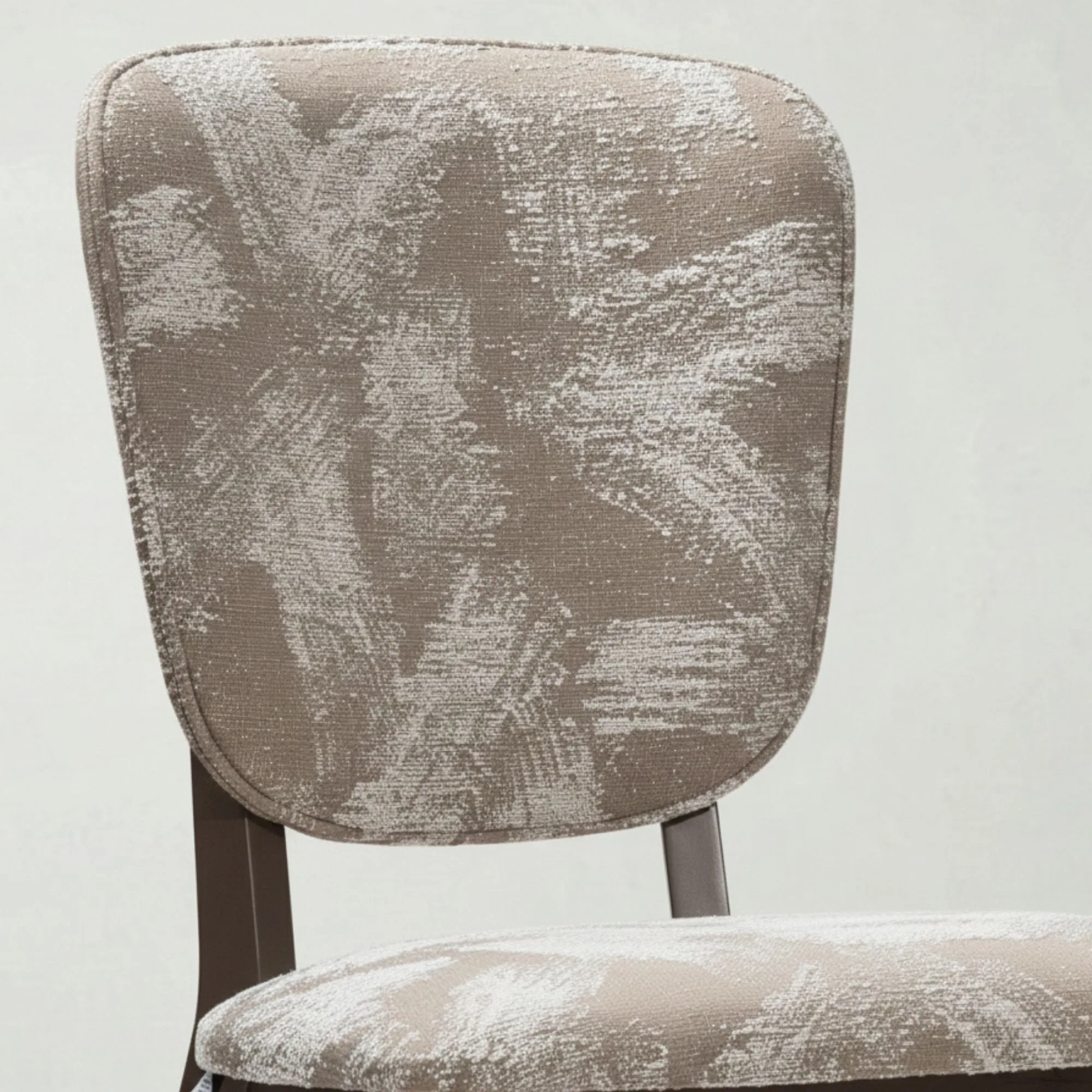 Solo Modern Dining Chair – chair detail view 2 | Ferozzi