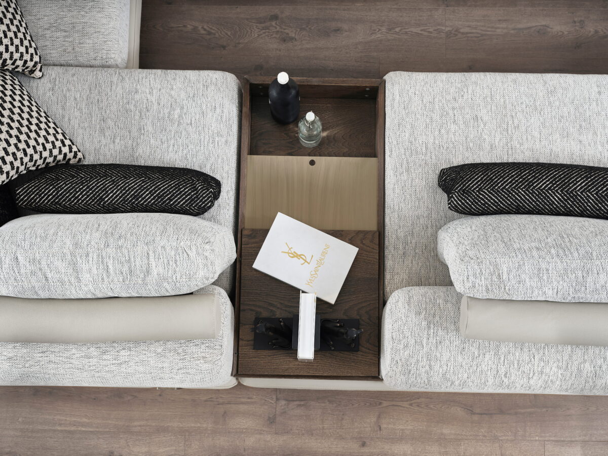 Ocean Sectional Sofa – sectional sofa detail view 7 | Ferozzi